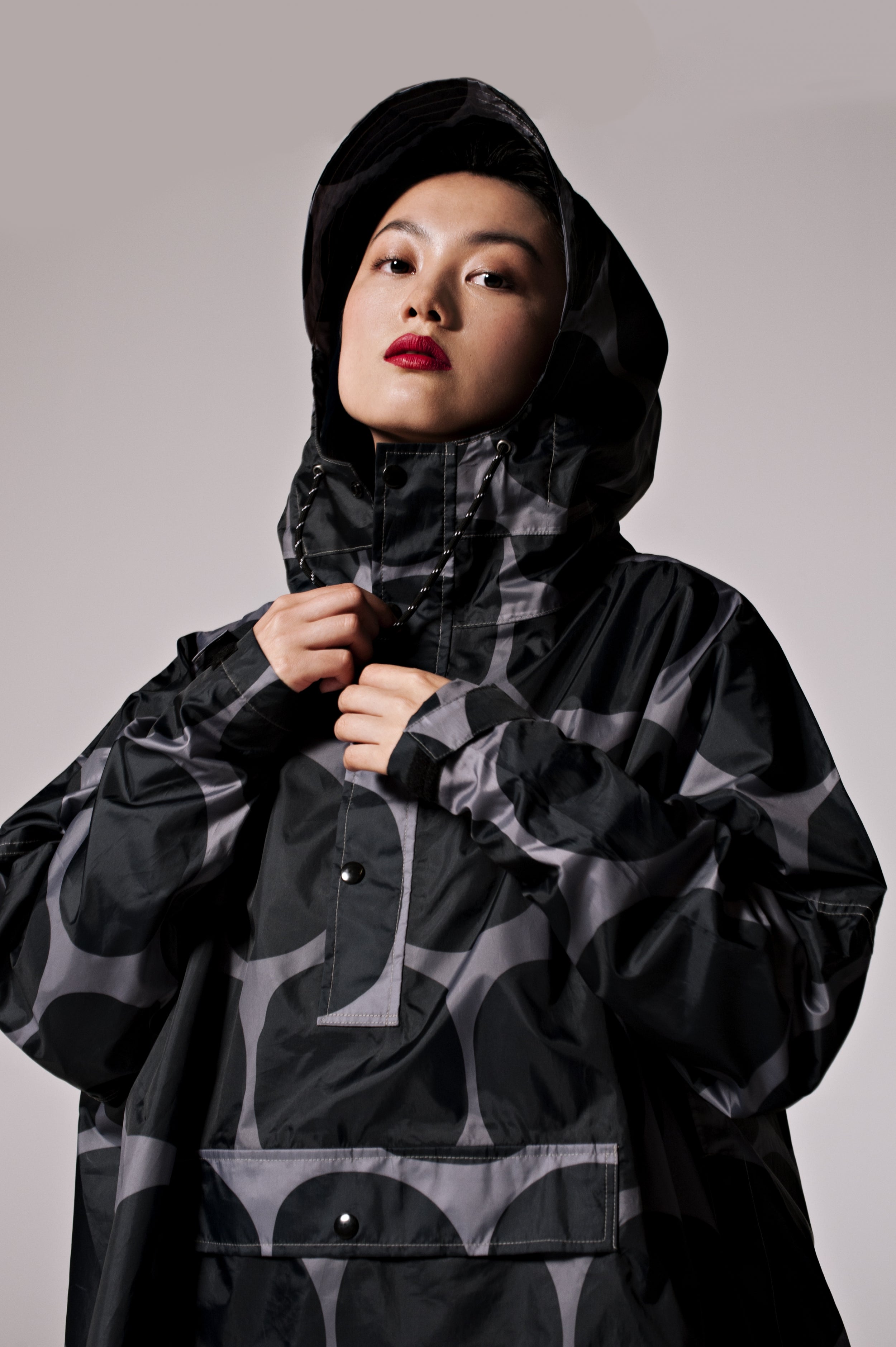 RAINKISS - Regenponcho - Black Polka